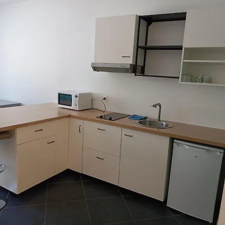 Appartement + Cour Chez Bibou
